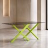 Tavolo X IVARZA in acciaio verde lime con piano in vetro